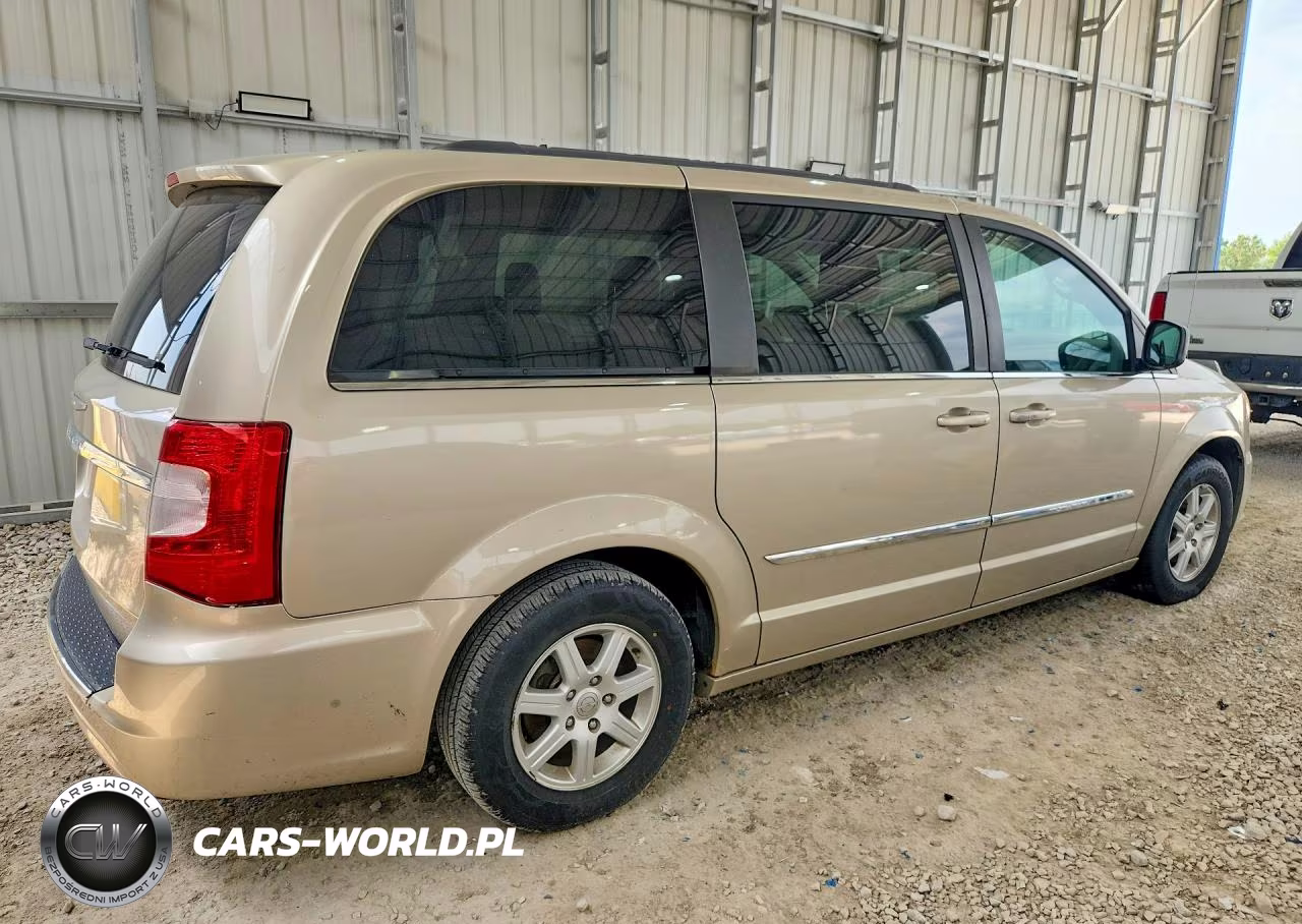 2012 Chrysler Town & Country Touring VIN:2C4RC1BG2CR313575 - 3