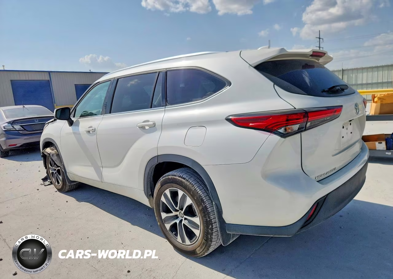 2021 Toyota Highlander Xle VIN:5TDGZRBH3MS102035 - 2