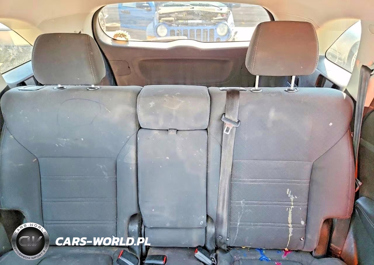 2019 Kia Sorento Lx VIN:5XYPG4A35KG452341 - 10