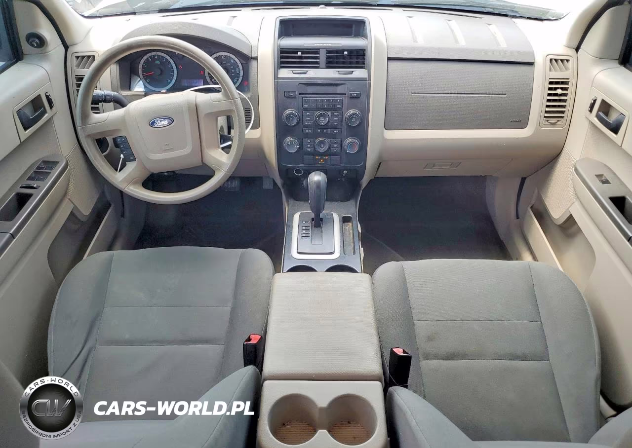 2011 Ford Escape Xls VIN:1FMCU0C70BKC64249 - 8
