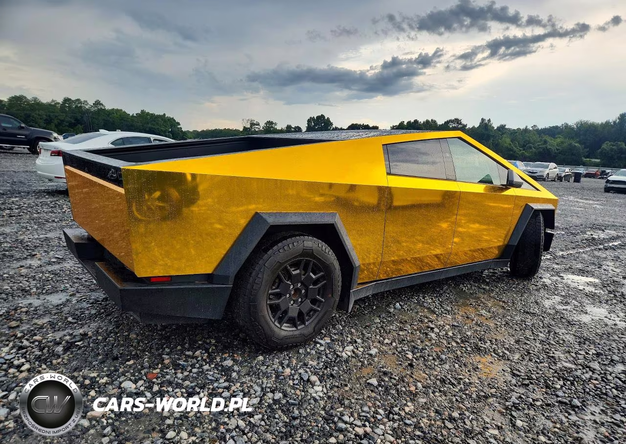 2025 Tesla Cybertruck VIN:7G2CEHEE9SA075778 - 3
