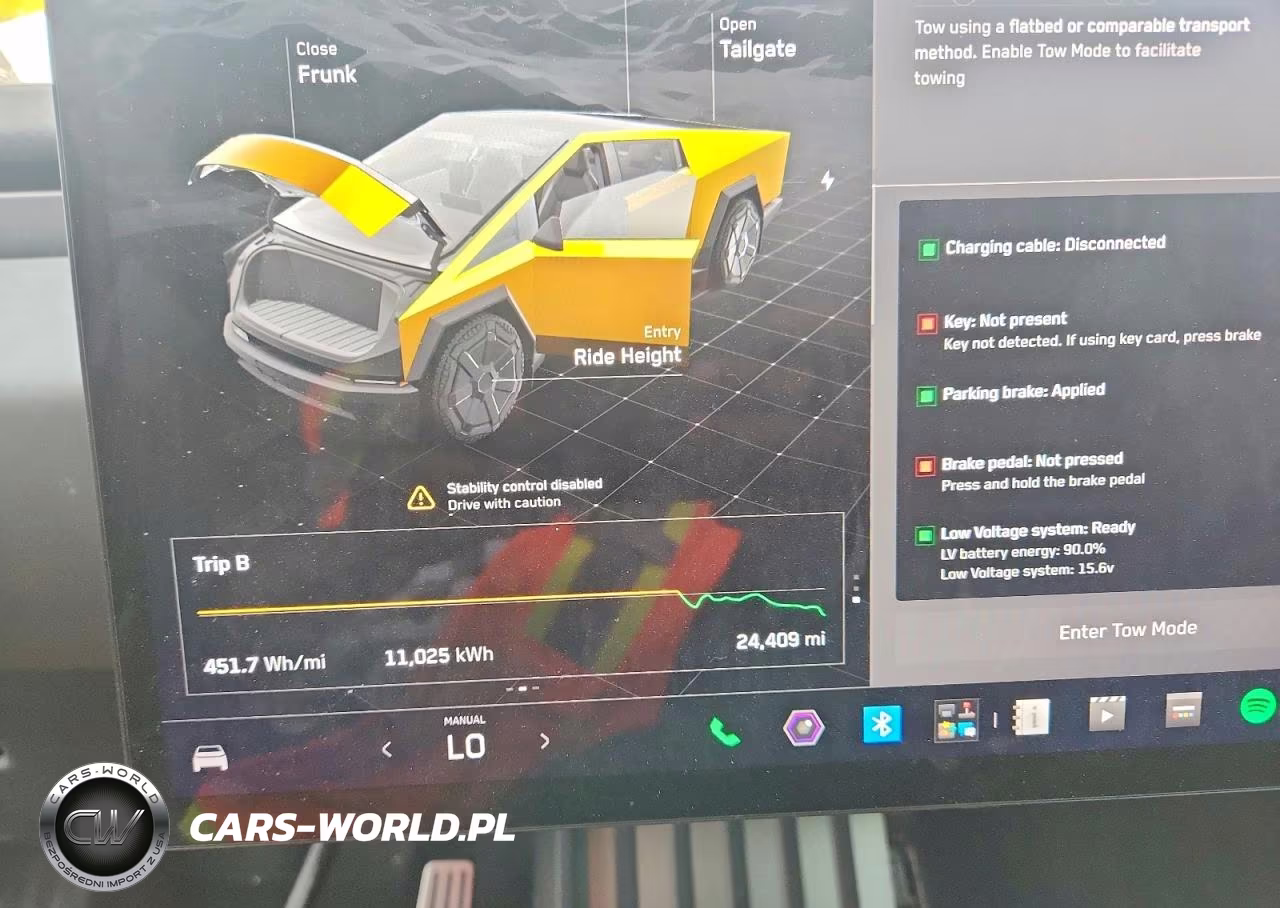 2025 Tesla Cybertruck VIN:7G2CEHEE9SA075778 - 9
