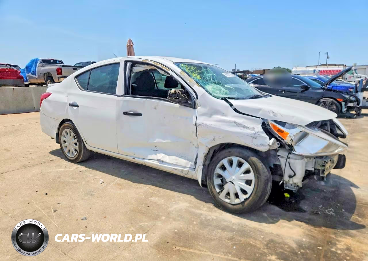 2018 Nissan Versa S Plus VIN:3N1CN7APXJL815798 - 4