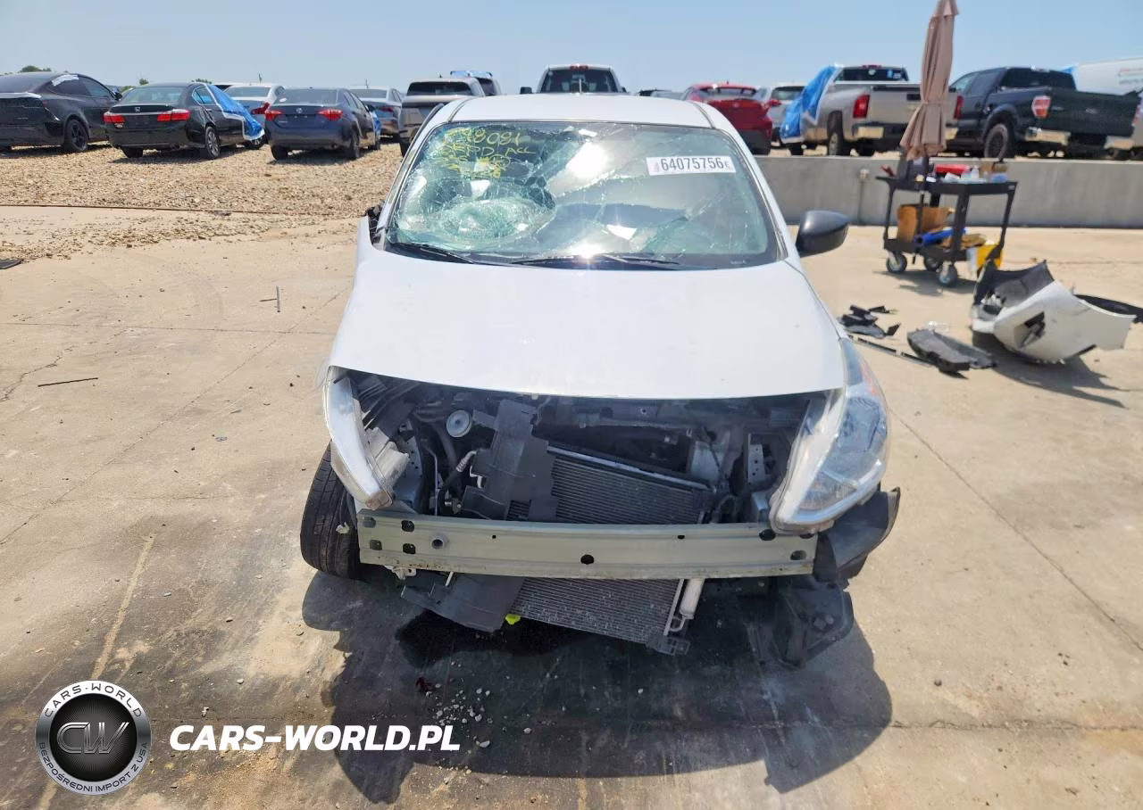 2018 Nissan Versa S Plus VIN:3N1CN7APXJL815798 - 5