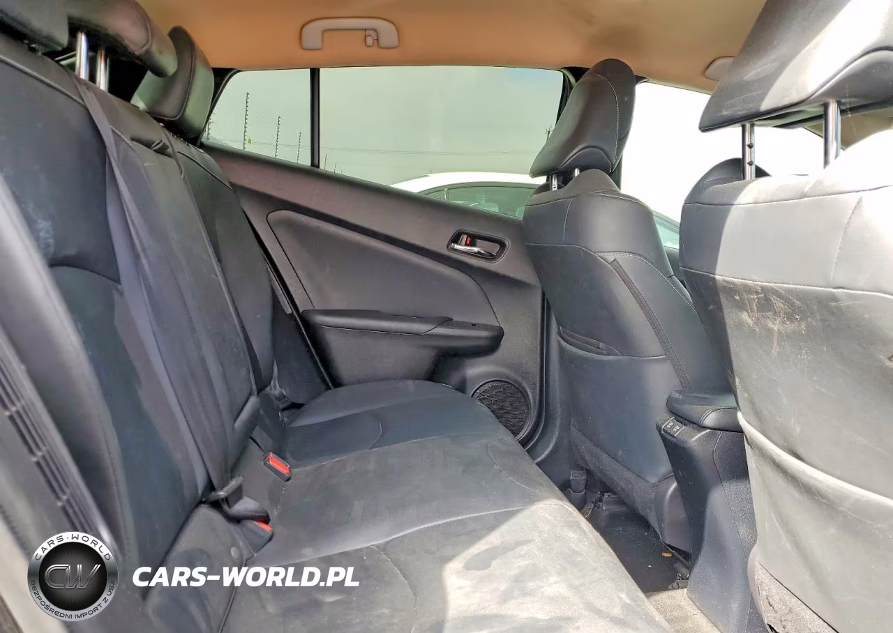 2020 Toyota Prius Prime Limited VIN:JTDKARFP5L3154639 - 10
