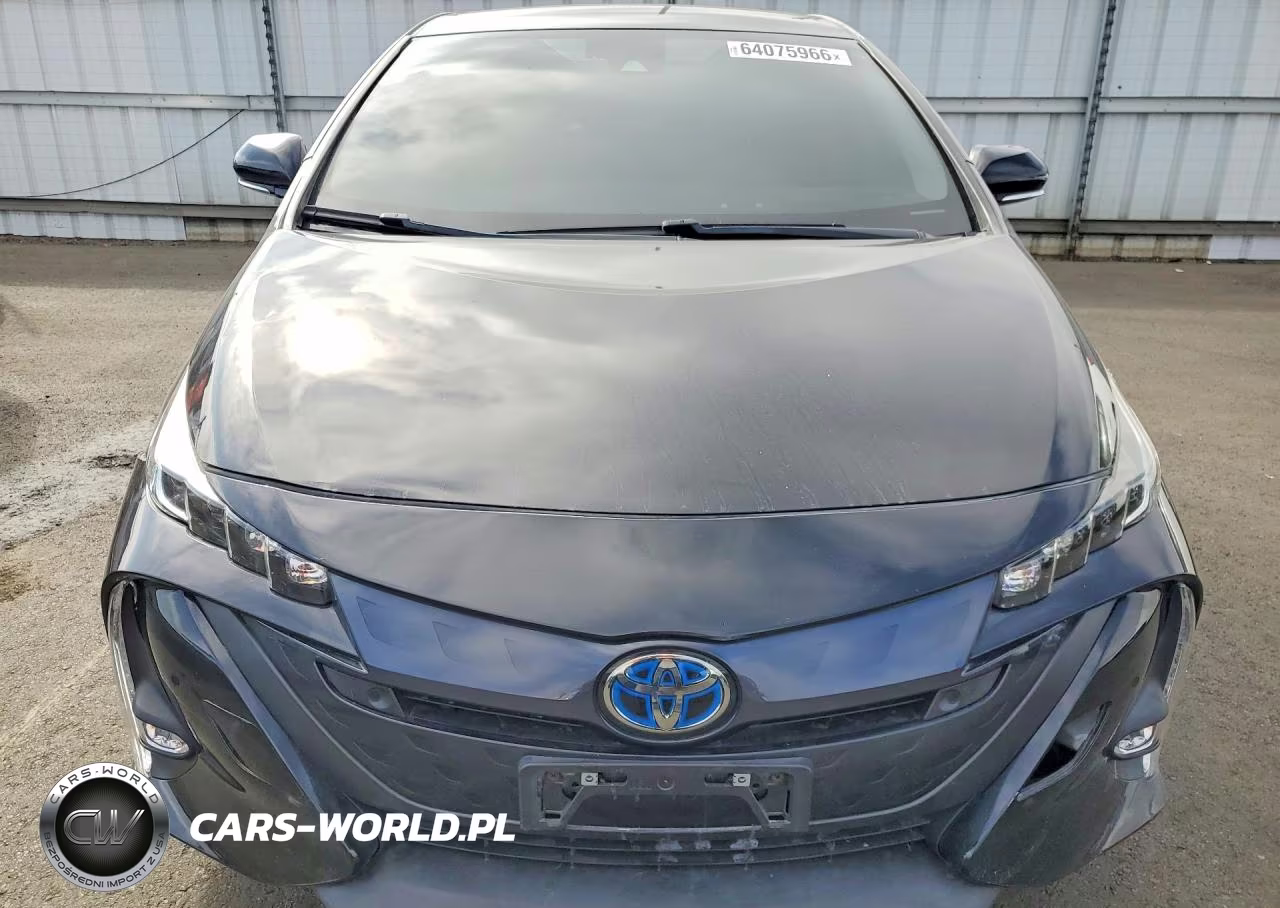 2020 Toyota Prius Prime Limited VIN:JTDKARFP5L3154639 - 5