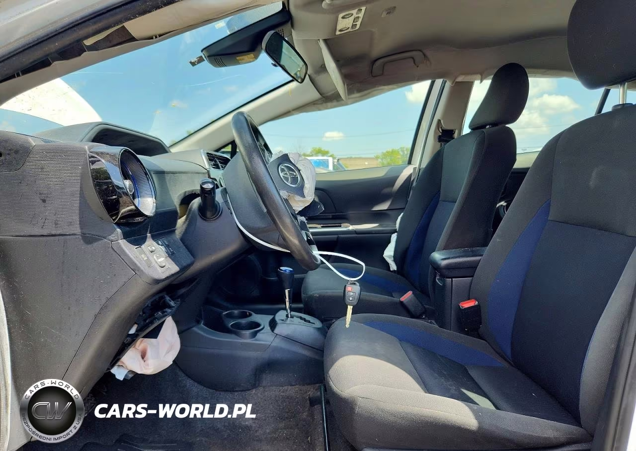2018 Toyota Prius C Two VIN:JTDKDTB31J1599833 - 7