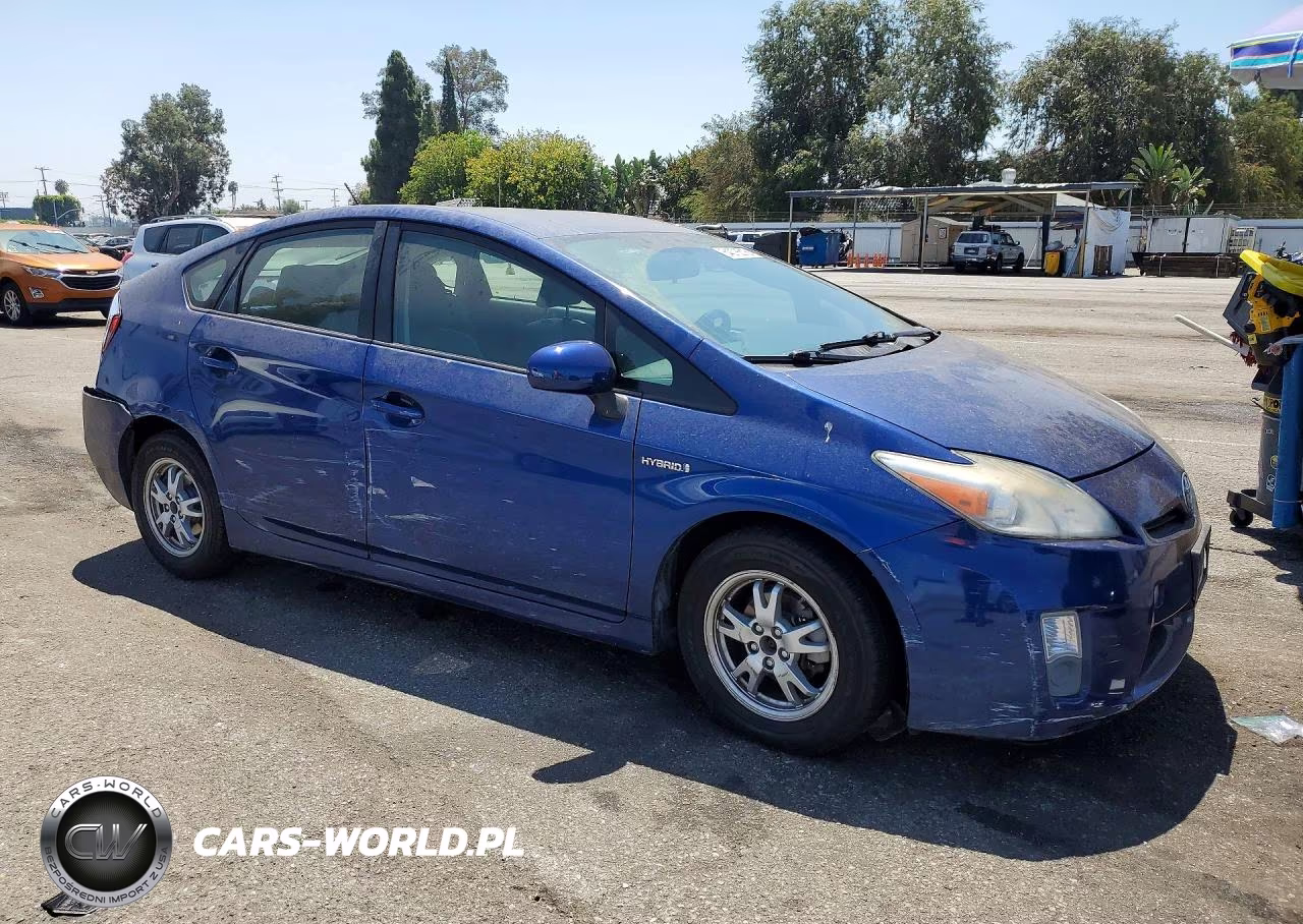 2010 Toyota Prius VIN:JTDKN3DU9A0051975 - 4