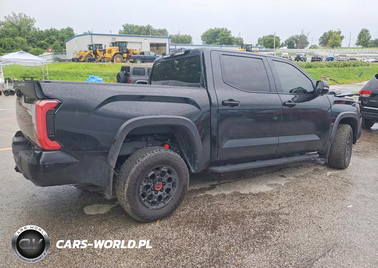 2025 Toyota Tundra Trd Pro Hv VIN:5TFPC5DB0SX105162 - 3