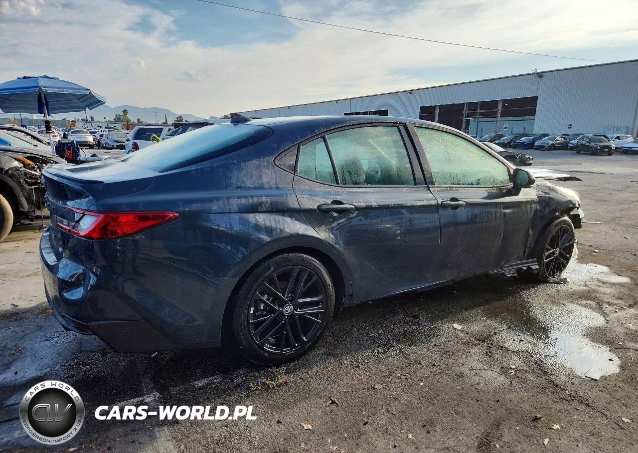 2026 Toyota Camry Se VIN:4T1DAACK9TU670771 - 3