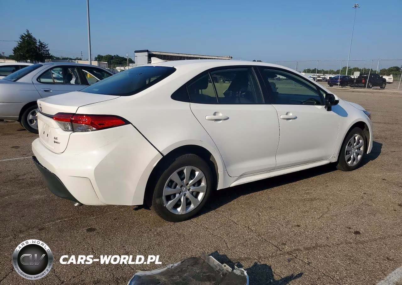 2026 Toyota Corolla Hybrid Le VIN:JTDBCMFE3T3126964 - 3