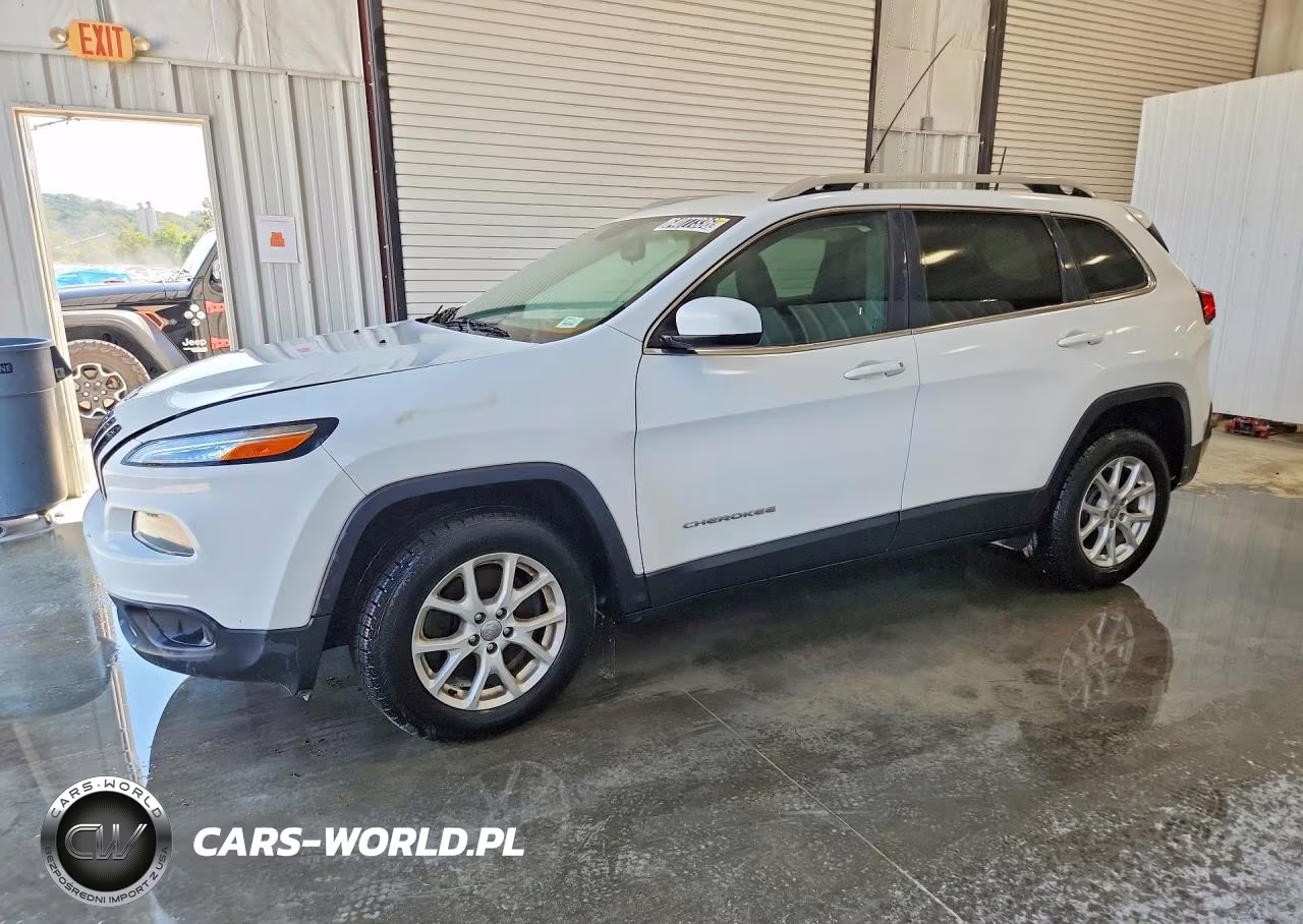 2016 Jeep Cherokee Latitude VIN:1C4PJMCS2GW115447 - 1