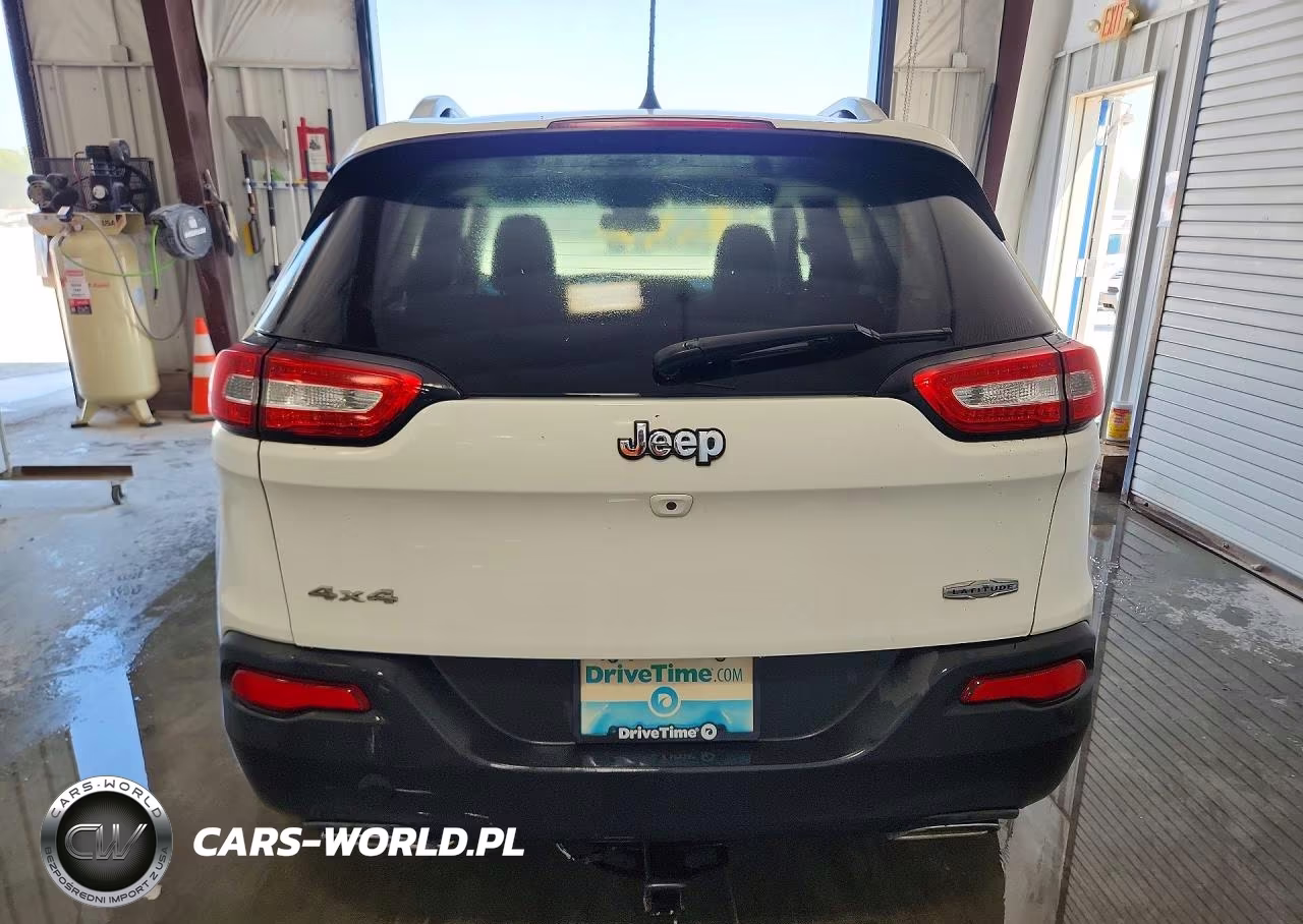2016 Jeep Cherokee Latitude VIN:1C4PJMCS2GW115447 - 6