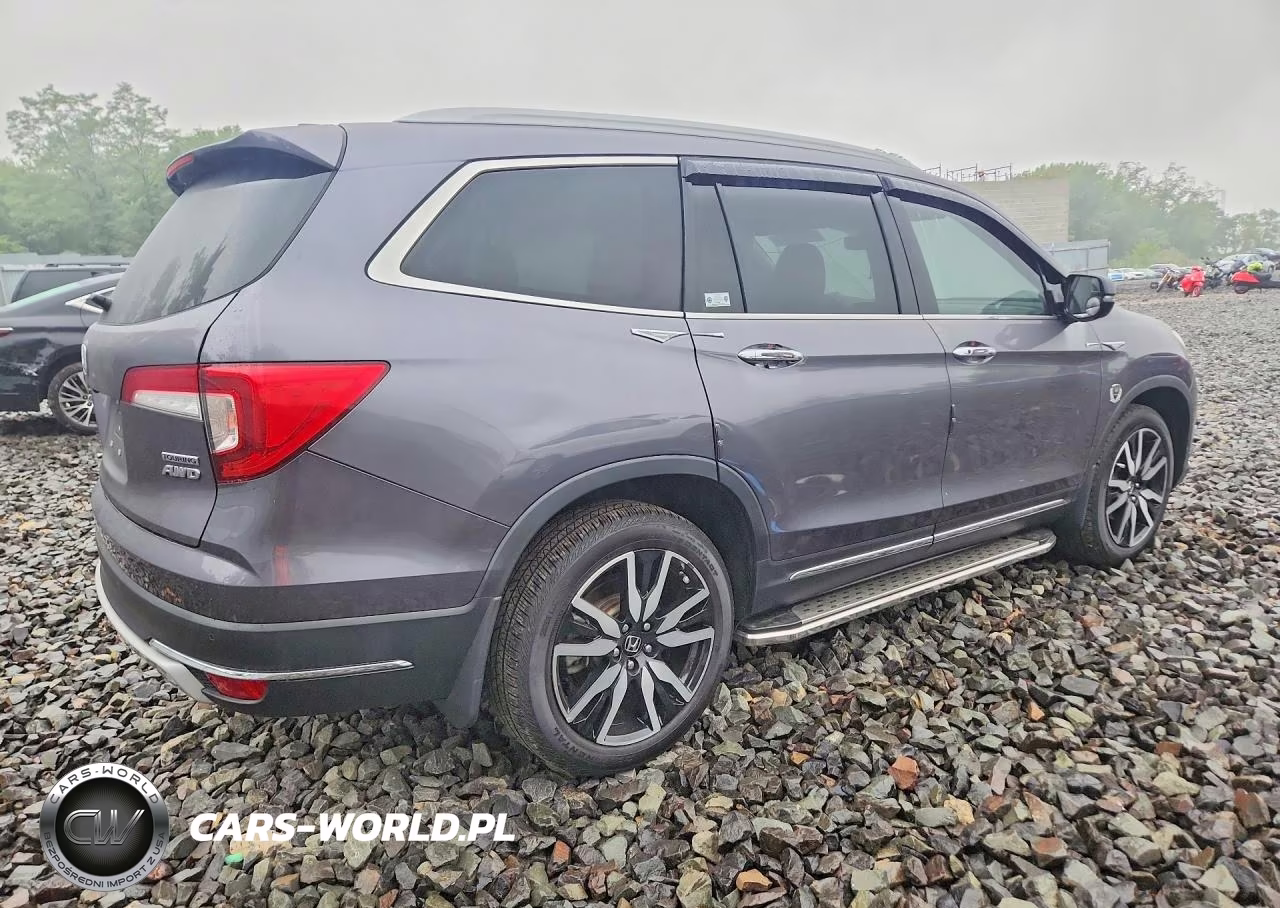 2022 Honda Pilot Touring VIN:5FNYF6H68NB021295 - 3