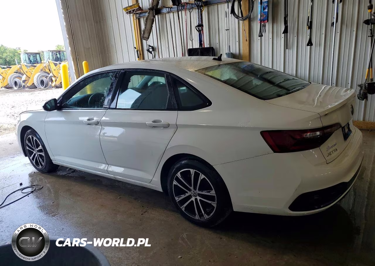 2024 Volkswagen Jetta Sport VIN:3VWBM7BU5RM072633 - 2