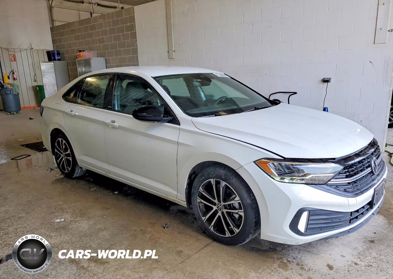 2024 Volkswagen Jetta Sport VIN:3VWBM7BU5RM072633 - 4