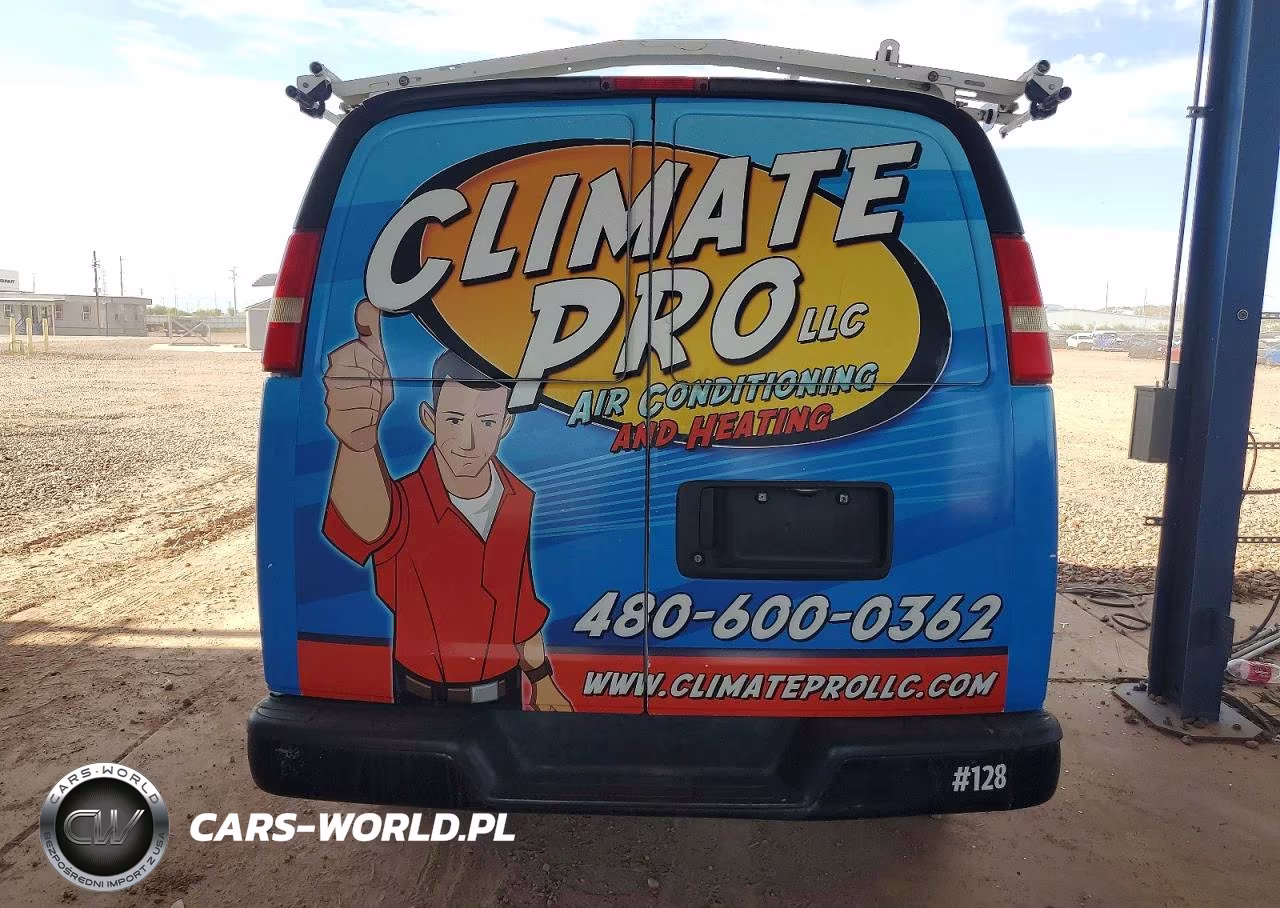 2014 Chevrolet Express G2500 VIN:1GCWGFCA5E1101176 - 10