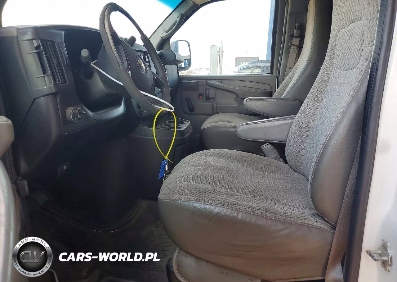 2014 Chevrolet Express G2500 VIN:1GCWGFCA5E1101176 - 7