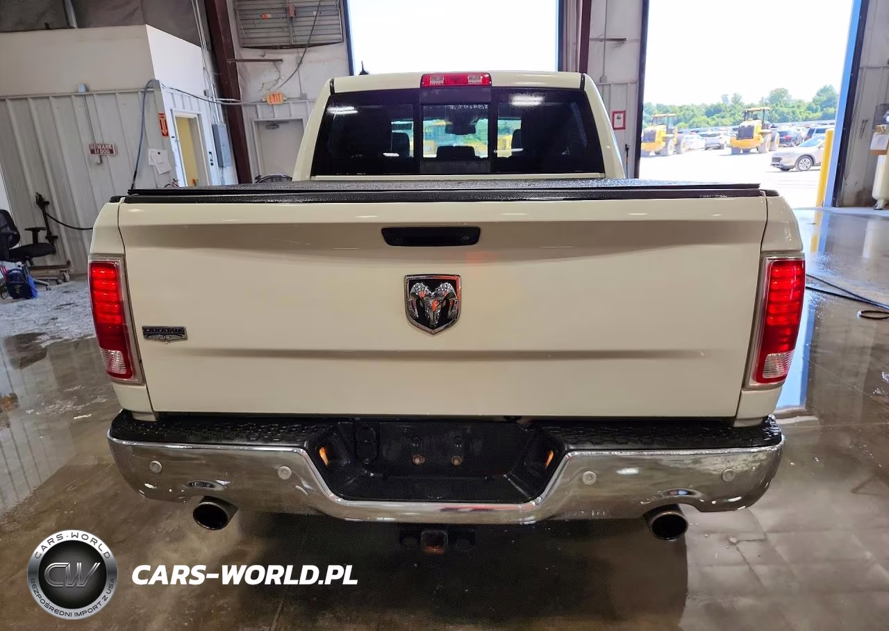 2017 Ram 1500 Laramie VIN:1C6RR7NT2HS762729 - 6