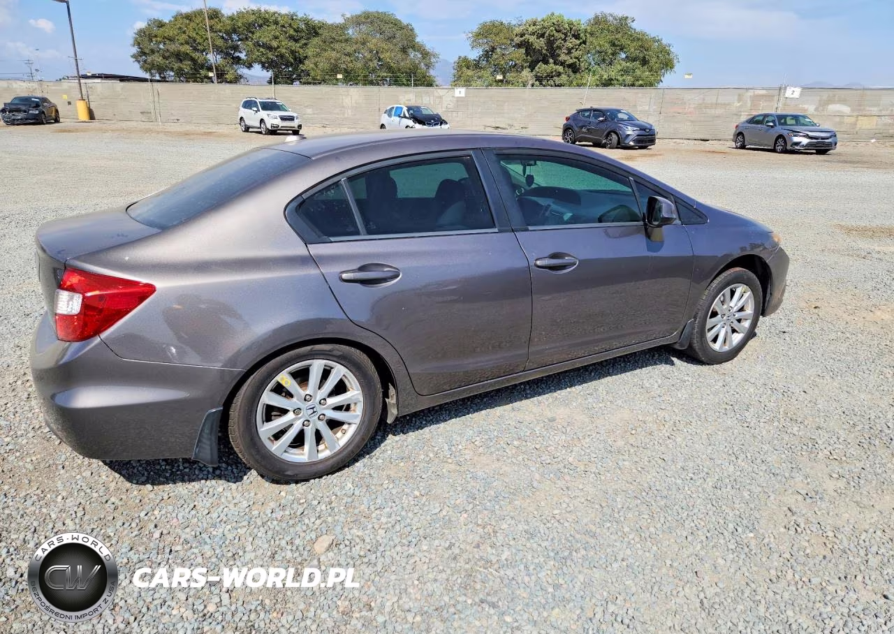 2012 Honda Civic Exl VIN:19XFB2F99CE338904 - 3