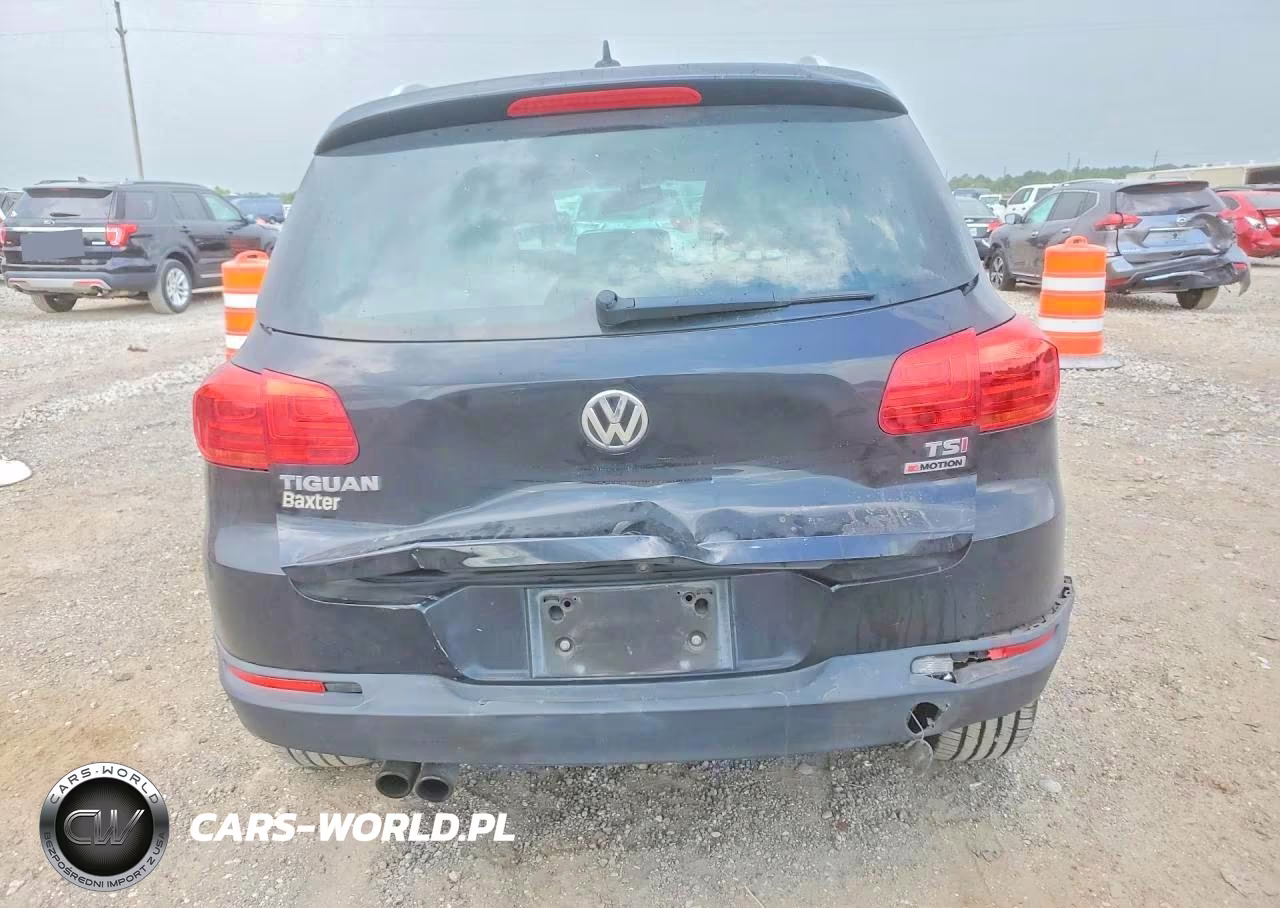 2017 Volkswagen Tiguan Wolfsburg VIN:WVGSV7AX8HK014965 - 6