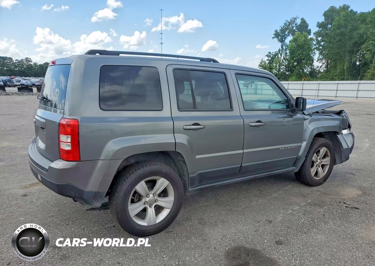 2012 Jeep Patriot Sport VIN:1C4NJRBB5CD569638 - 3
