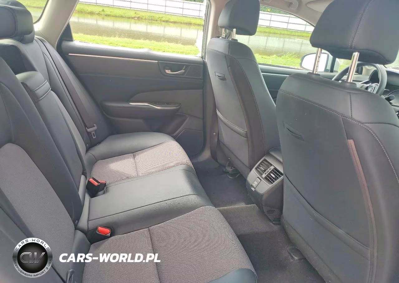 2018 Honda Clarity VIN:JHMZC5F18JC010771 - 10