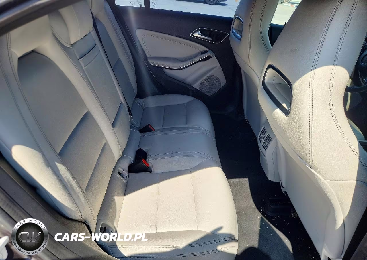 2018 Mercedes-Benz Cla 250 VIN:WDDSJ4EB4JN507243 - 10