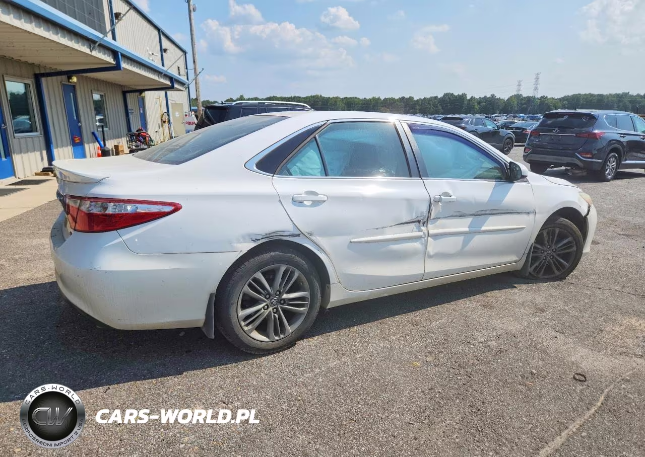 2015 Toyota Camry Se VIN:4T1BF1FK7FU089715 - 3