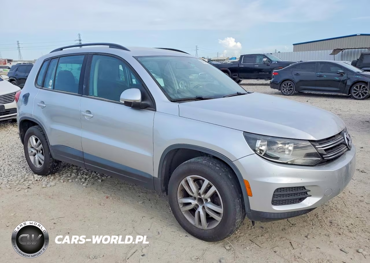 2015 Volkswagen Tiguan S VIN:WVGAV7AX4FW597598 - 4