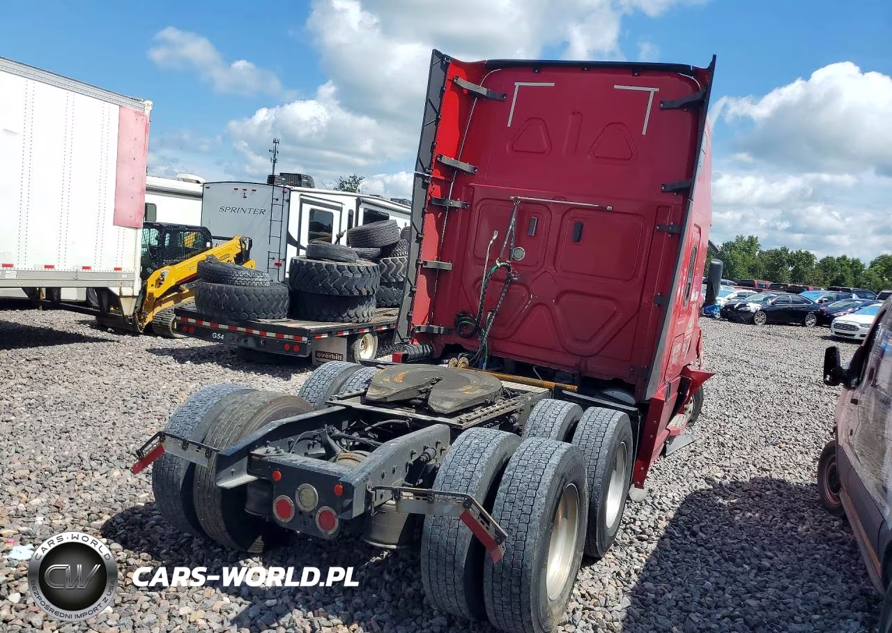 2020 Freightliner Cascadia 126 Semi Truck VIN:3AKJHHDR6LSLP8411 - 3