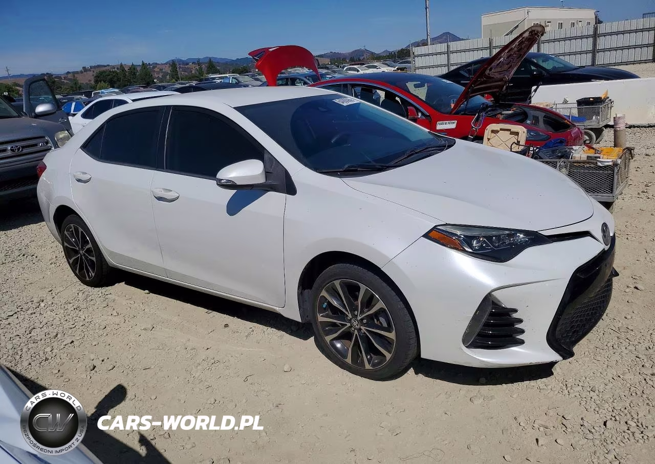 2018 Toyota Corolla Se VIN:5YFBURHE9JP770478 - 4
