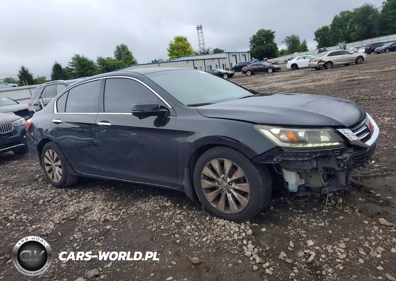 2013 Honda Accord Touring VIN:1HGCR3F89DA002588 - 4