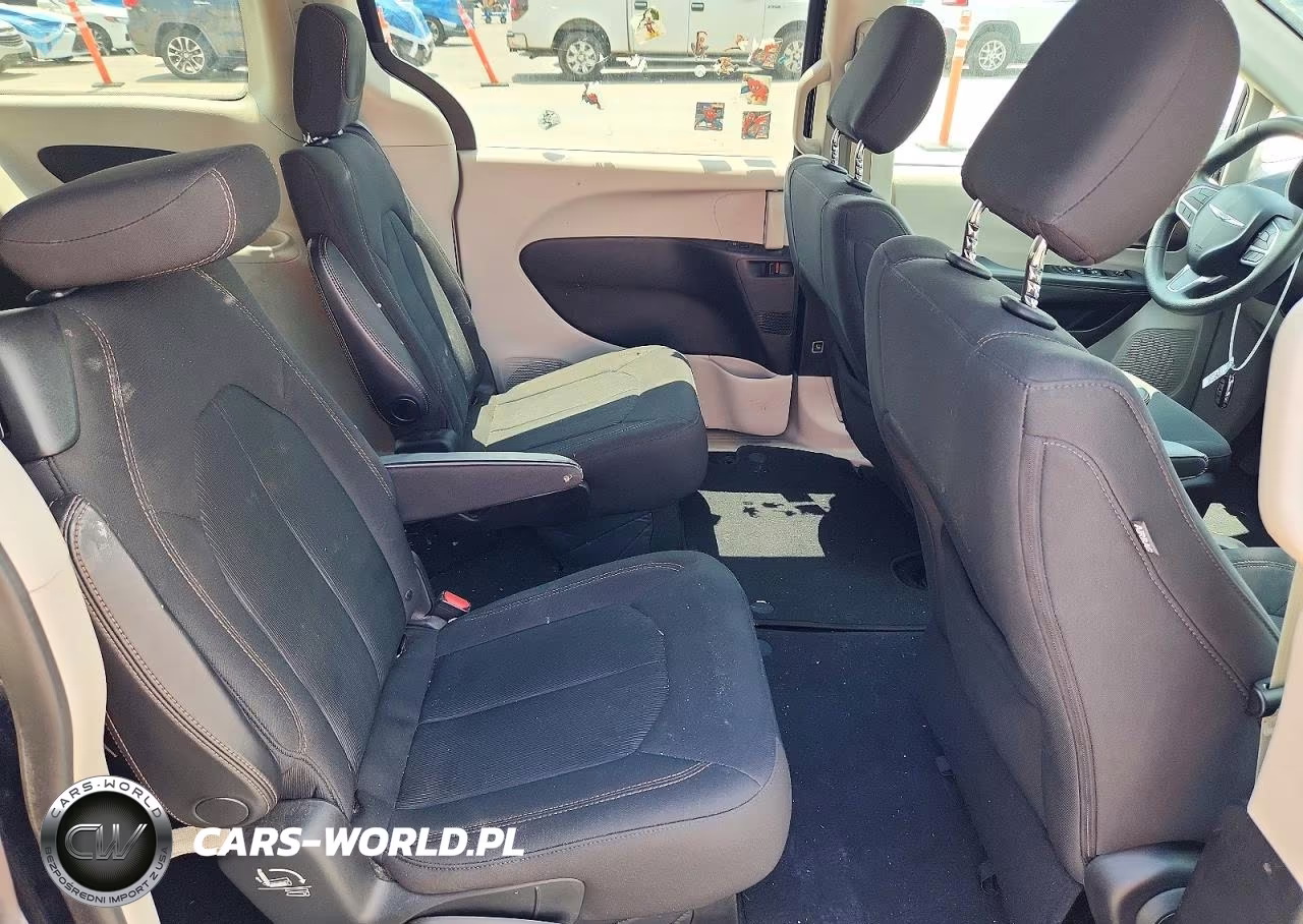 2018 Chrysler Pacifica Lx VIN:2C4RC1CG4JR292174 - 10