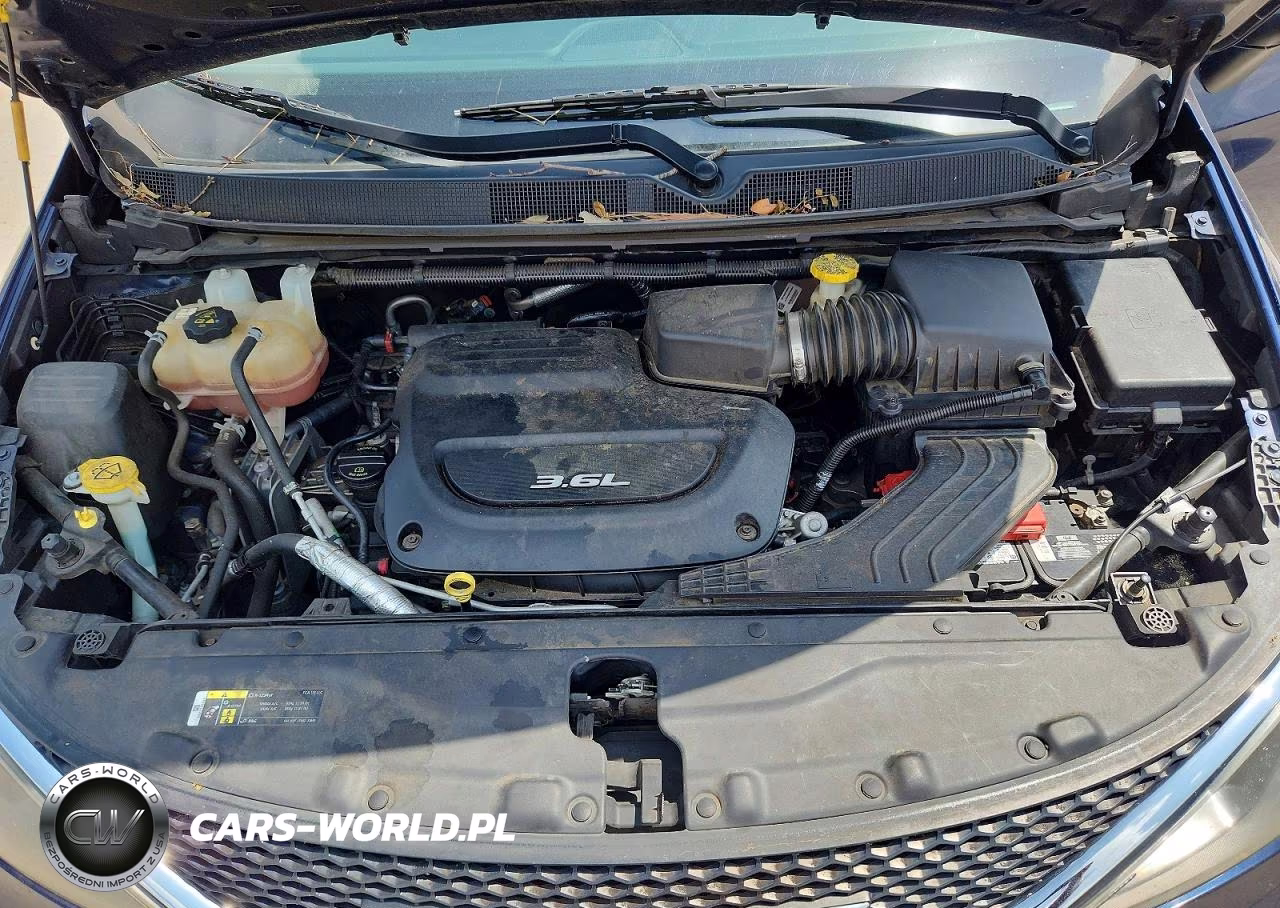2018 Chrysler Pacifica Lx VIN:2C4RC1CG4JR292174 - 11