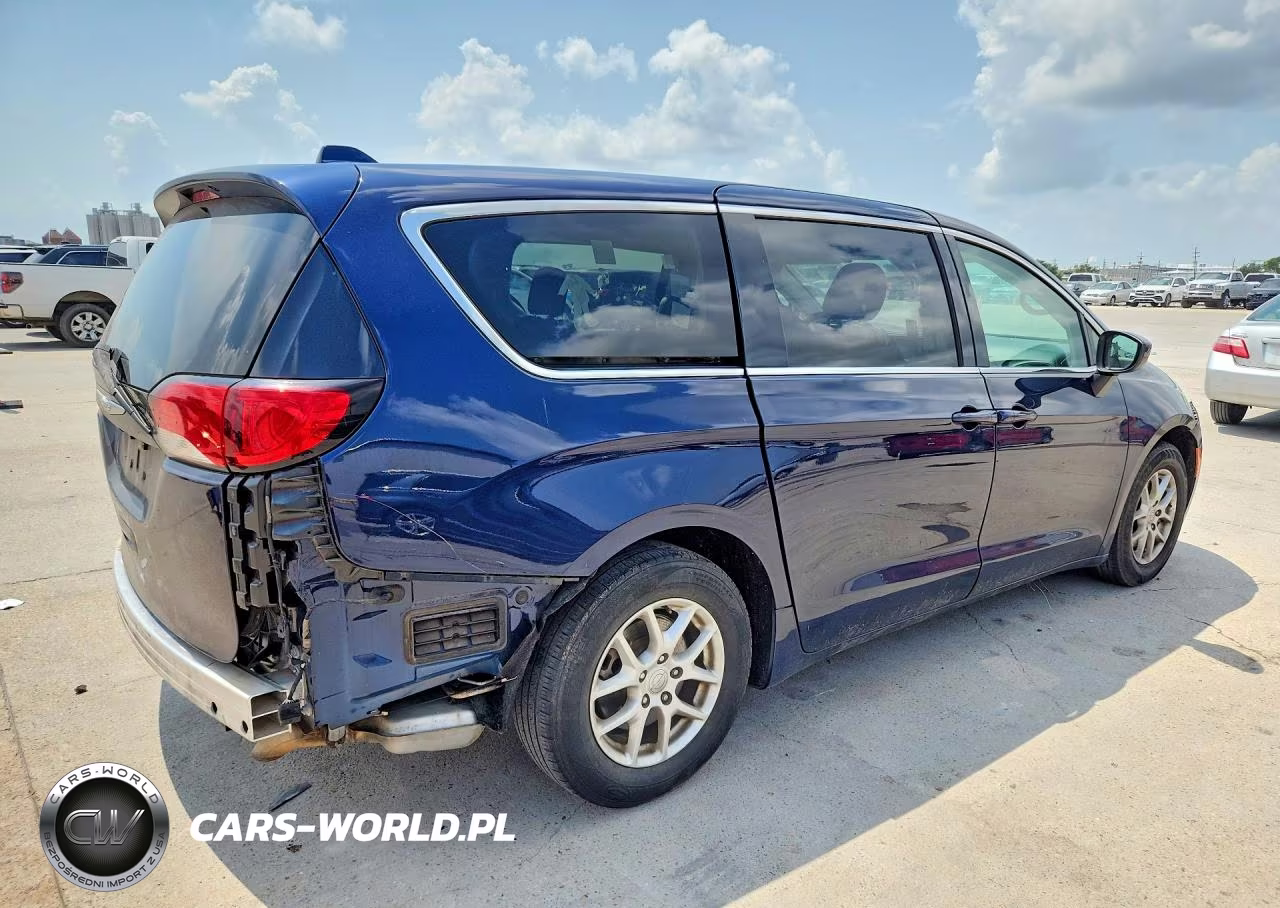 2018 Chrysler Pacifica Lx VIN:2C4RC1CG4JR292174 - 3
