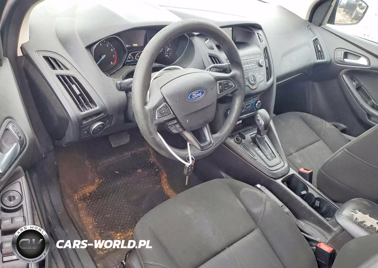2018 Ford Focus Se VIN:1FADP3F20JL266793 - 8