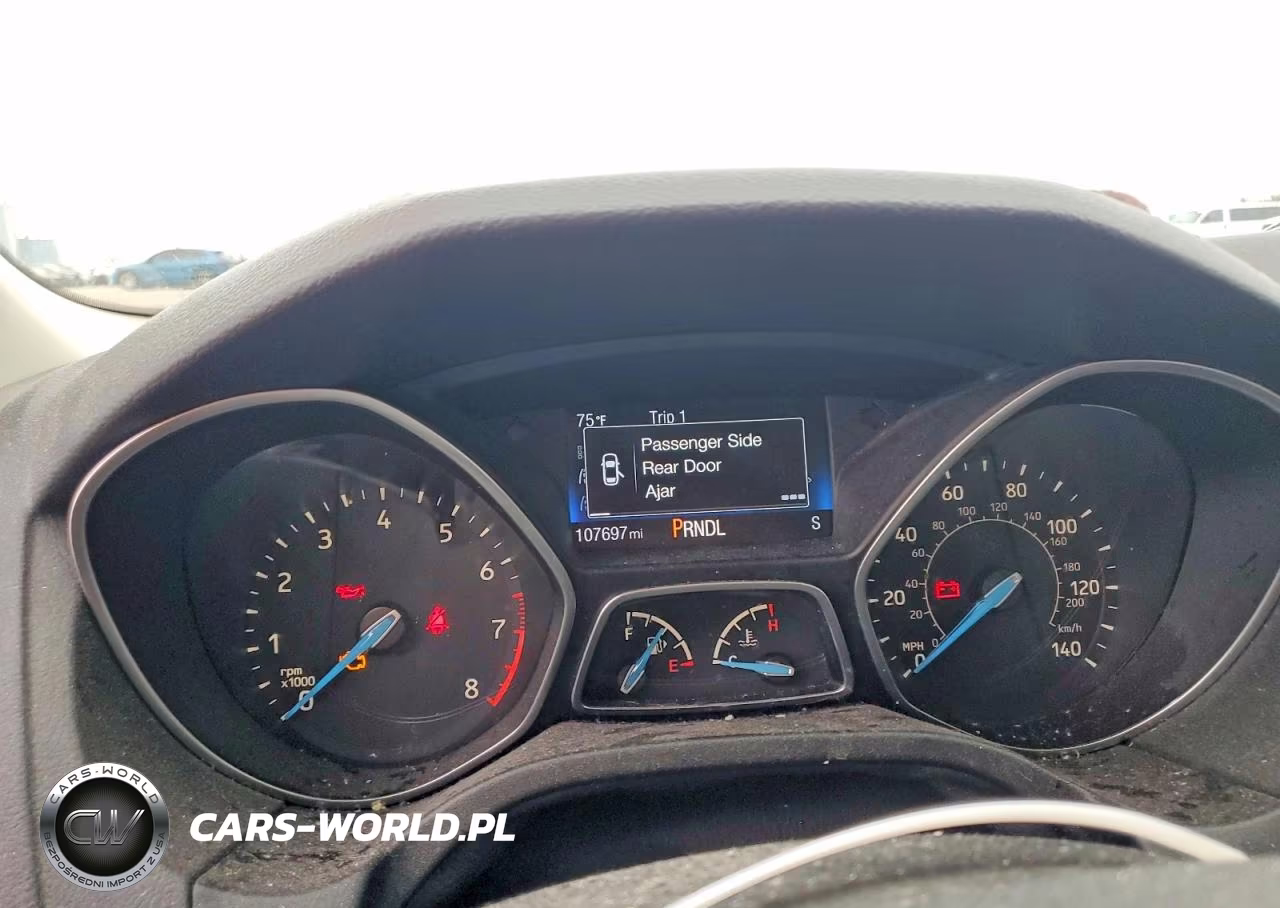 2018 Ford Focus Se VIN:1FADP3F20JL266793 - 9