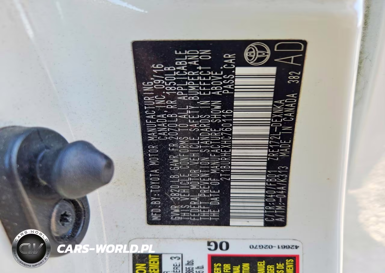 2017 Toyota Corolla Le VIN:2T1BURHEXHC760116 - 12
