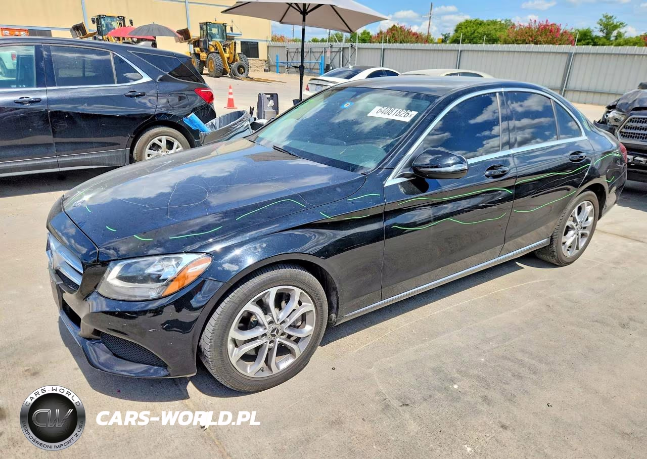 2017 Mercedes-Benz C 300 – zdjęcie 1 z 12