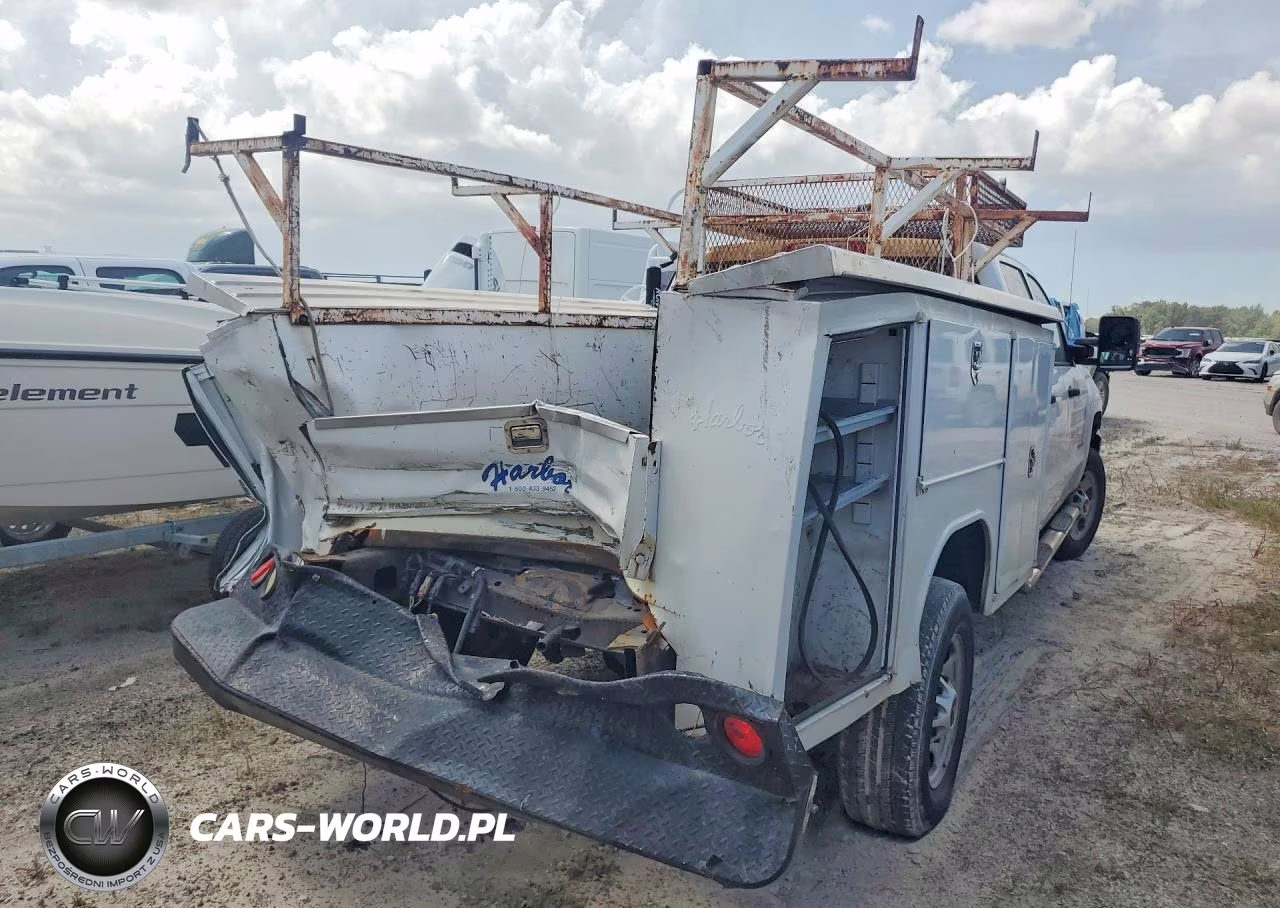 2018 Chevrolet Silverado C2500 Heavy Duty VIN:1GB1CUEG7JF280401 - 3