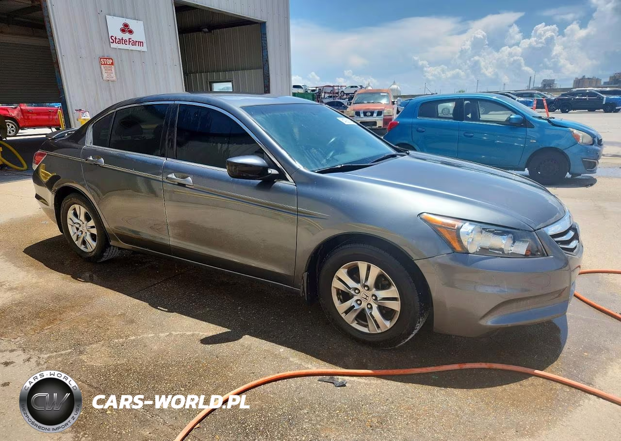 2011 Honda Accord Lxp VIN:1HGCP2F4XBA073034 - 4