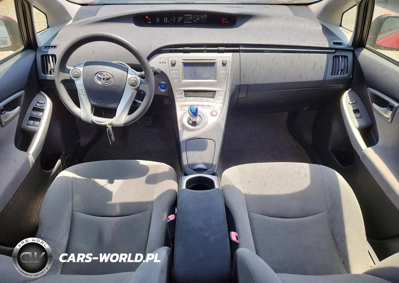 2012 Toyota Prius Three VIN:JTDKN3DU1C1537130 - 8