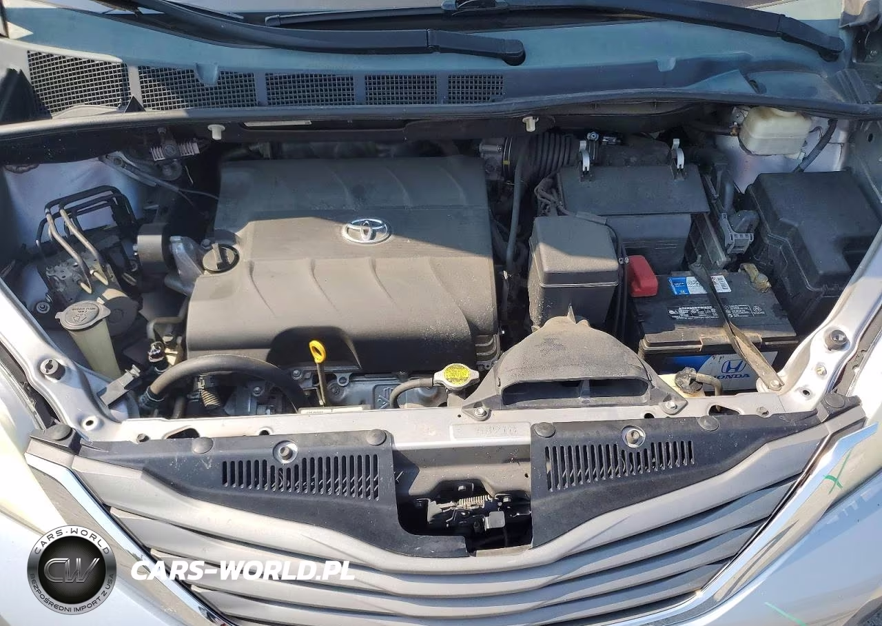 2012 Toyota Sienna Xle 8-Passenger VIN:5TDYK3DC8CS222418 - 12