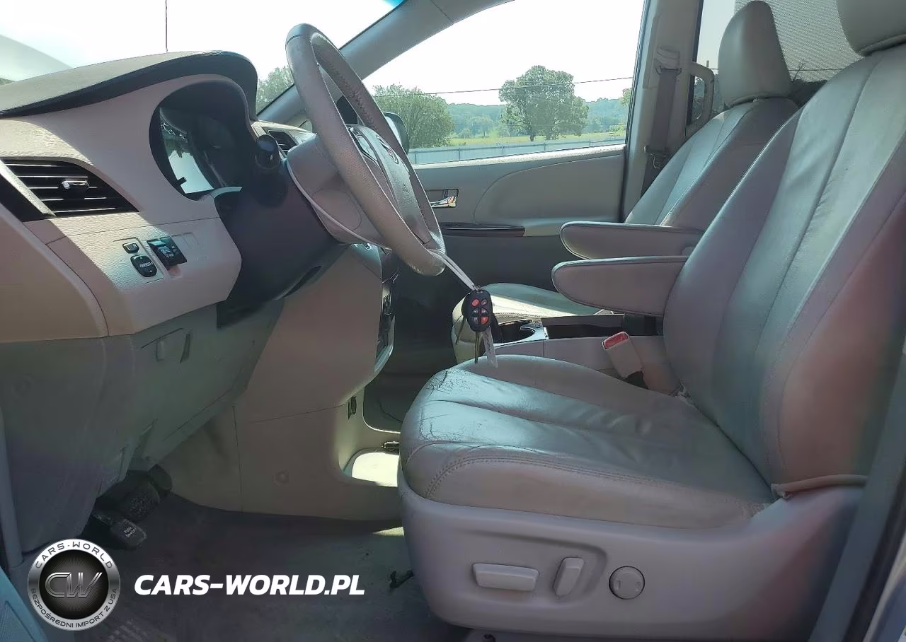 2012 Toyota Sienna Xle 8-Passenger VIN:5TDYK3DC8CS222418 - 7