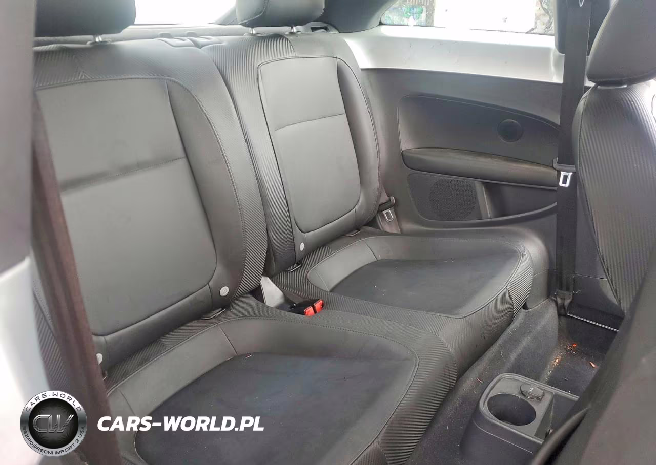 2012 Volkswagen Beetle VIN:3VWJP7AT4CM613352 - 10