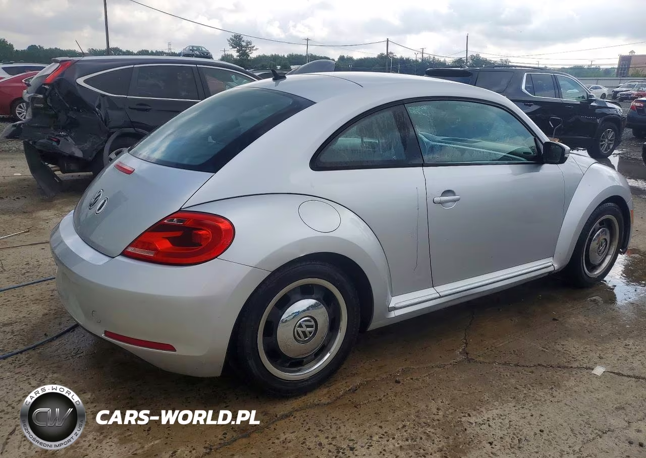 2012 Volkswagen Beetle VIN:3VWJP7AT4CM613352 - 3