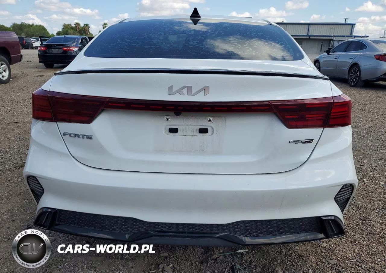 2023 Kia Forte Gt Line VIN:3KPF54AD7PE579882 - 6