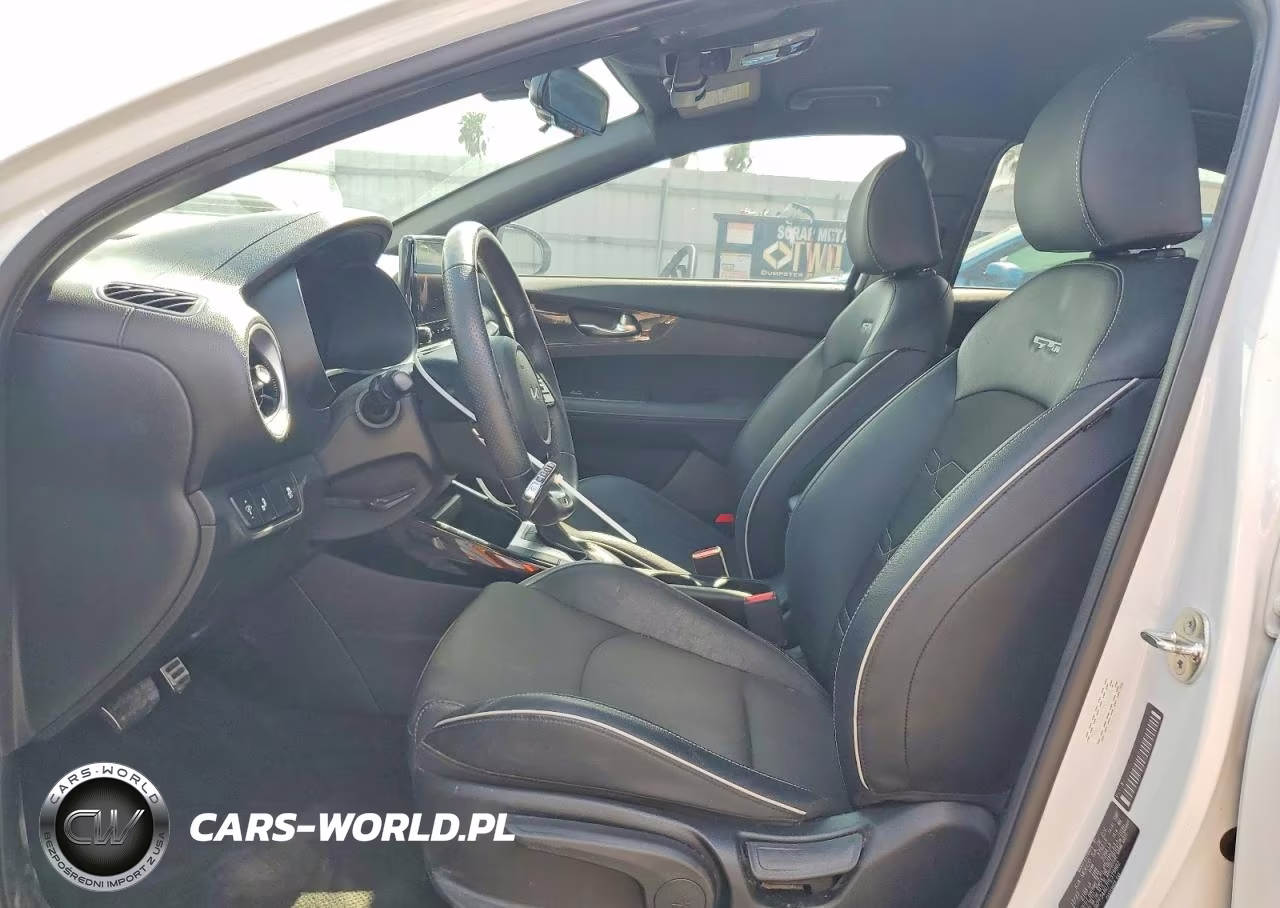 2023 Kia Forte Gt Line VIN:3KPF54AD7PE579882 - 7