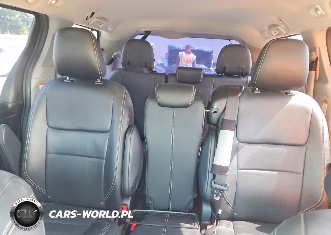 2015 Toyota Sienna Sport VIN:5TDXK3DC4FS531044 - 10